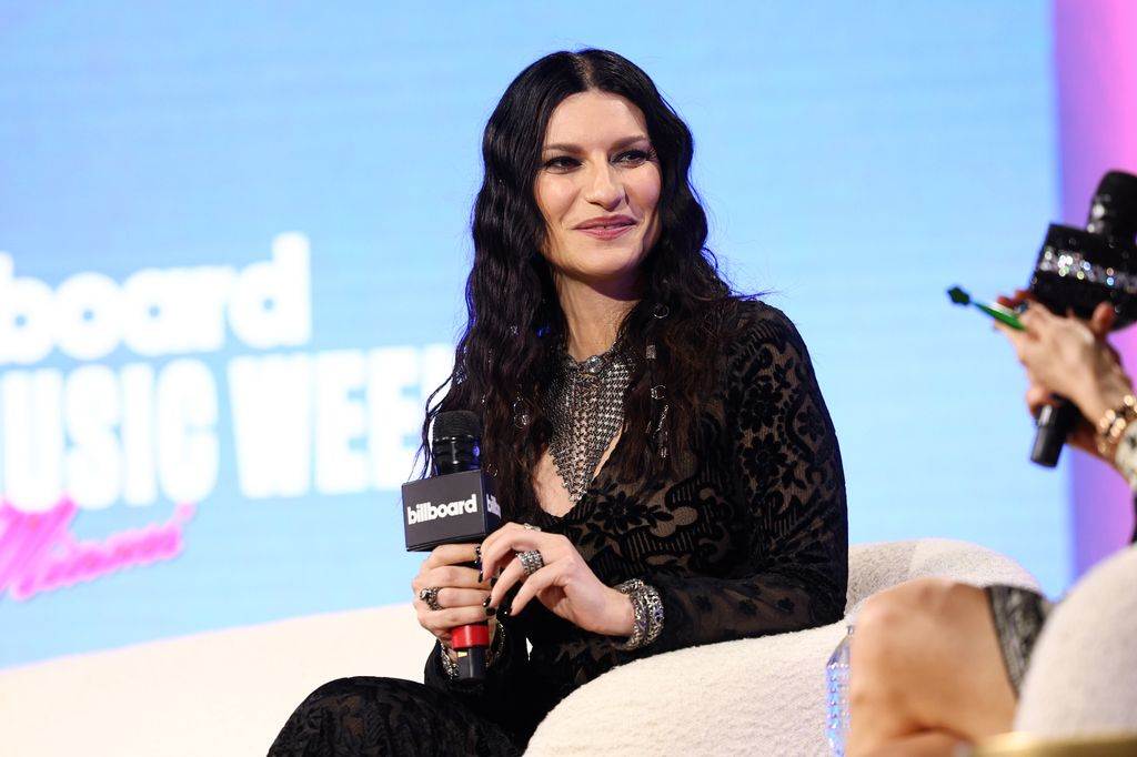 Laura Pausini nos cuenta emocionada la gran coincidencia entre los planes de su carrera y el Premio Billboard Ícono