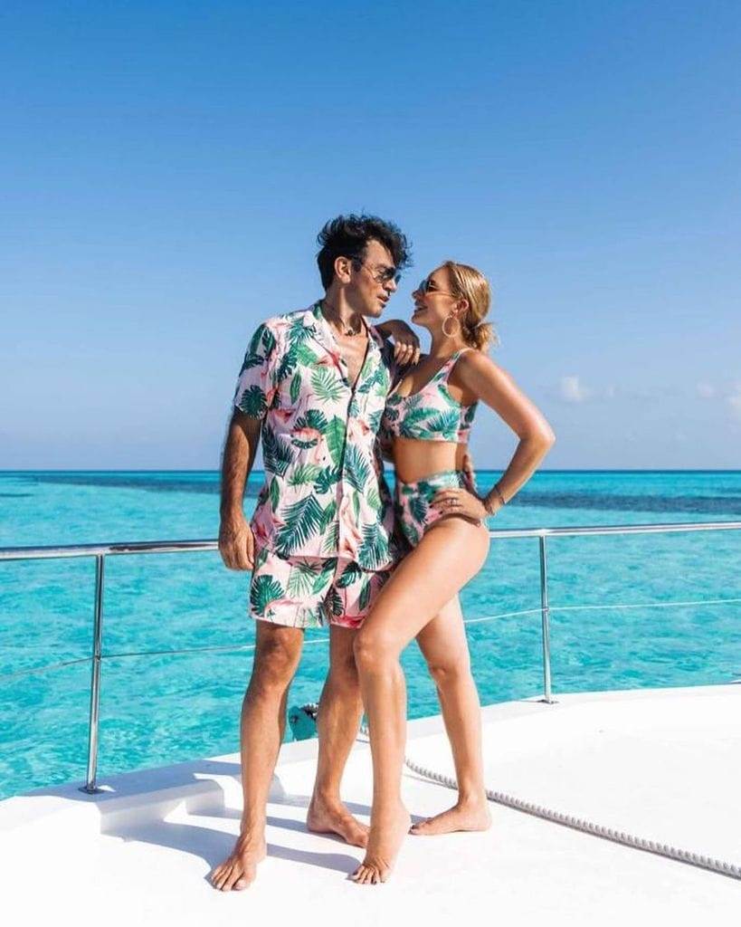 Elizabeth Álvarez se pone romántica con Jorge Salinas en su aniversario número 14