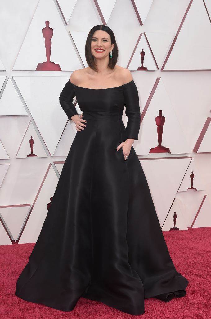 Laura Pausini nos cuenta emocionada la gran coincidencia entre los planes de su carrera y el Premio Billboard Ícono