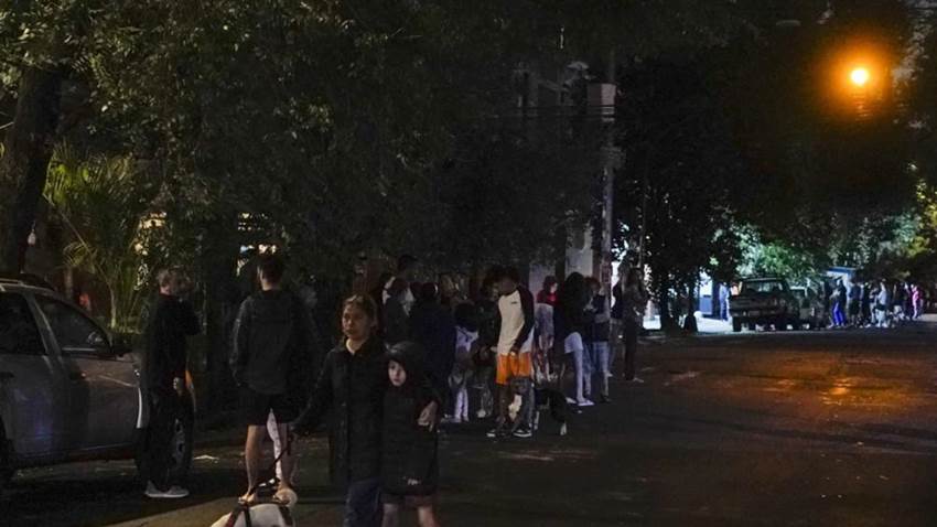 Dos muertos tras sismo de 6,8 en el oeste y centro de México