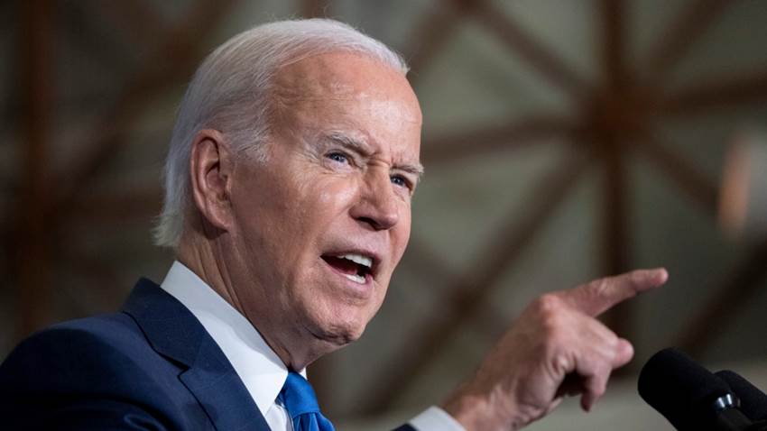 Biden advierte que la democracia de EEUU está 