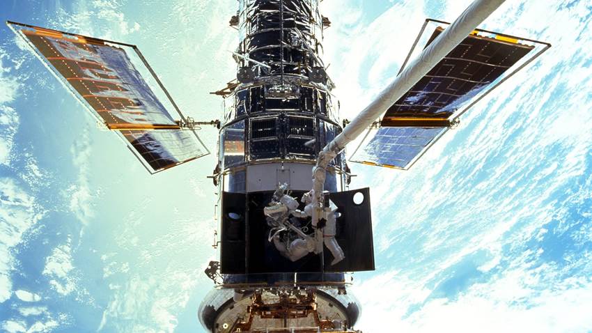 Concluye la reparación del telescopio espacial Hubble