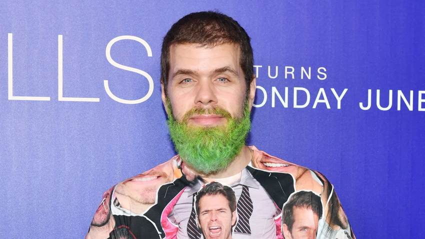 La familia de Perez Hilton rompe el silencio y hace una petición en medio de la crisis que enfrentan