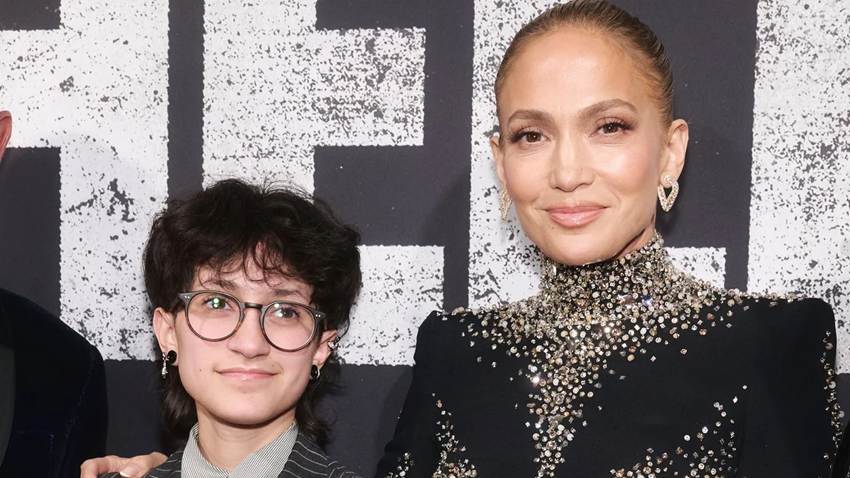 Oskar Muñiz, hijo de Jennifer Lopez, presume su nuevo look antes de iniciar la universidad