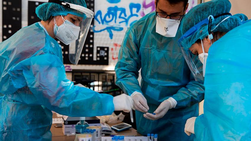 Estos son los nuevos síntomas de la variante Delta y lo preocupantes que son