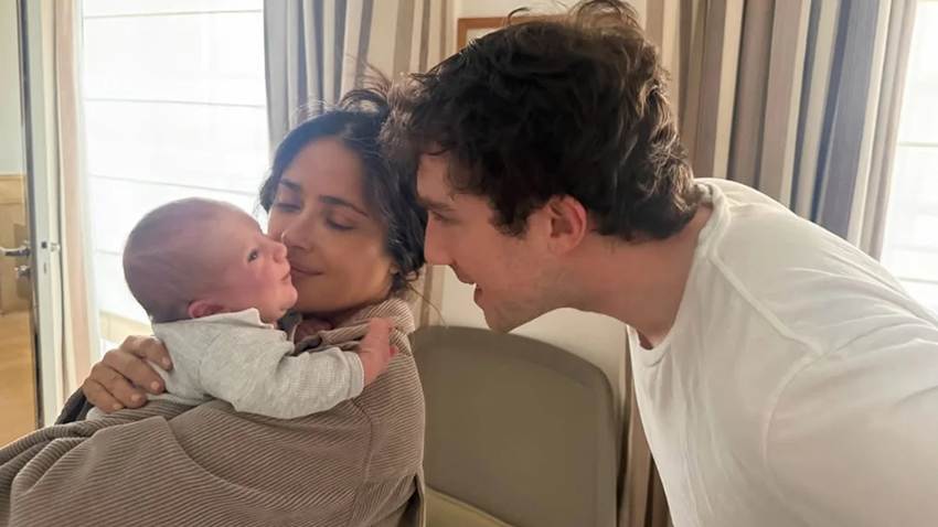 Salma Hayek presume su lado de ‘abuela latina’ y provoca las risas del nieto de su esposo