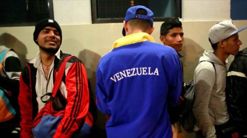 Comienza proceso en Ecuador para regularizar a venezolanos