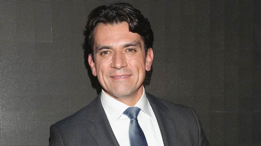 Jorge Salinas habla como pocas veces de su hijo Santiago y celebra su éxito como modelo en Perú
