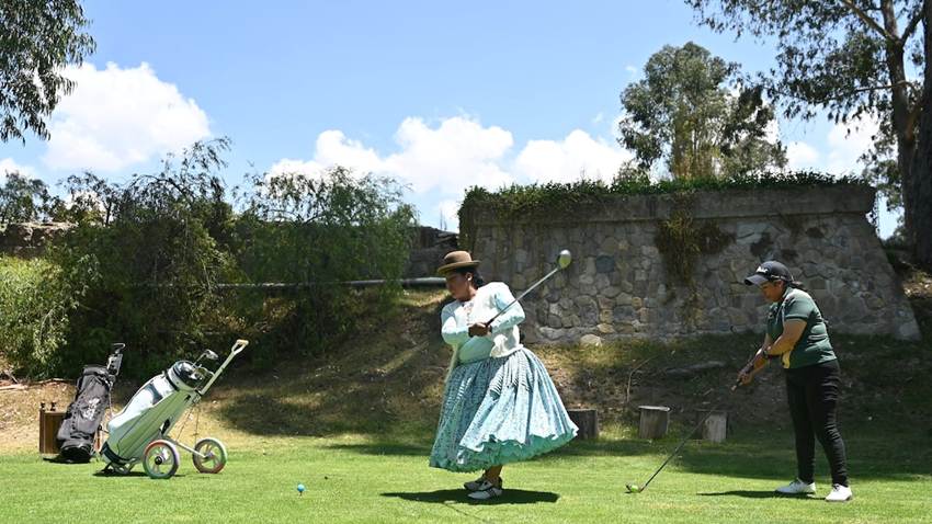 Las cholitas que conquistaron el golf en Bolivia