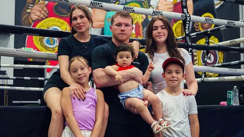 Orgulloso, Saúl ‘Canelo’ Álvarez posa junto a todos sus hijos y muestra lo mucho que se divierten juntos