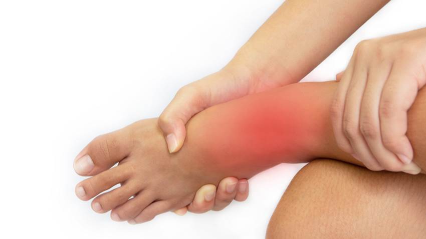 Hinchazón extensa de las extremidades después de las vacunas, incluida la vacuna COVID