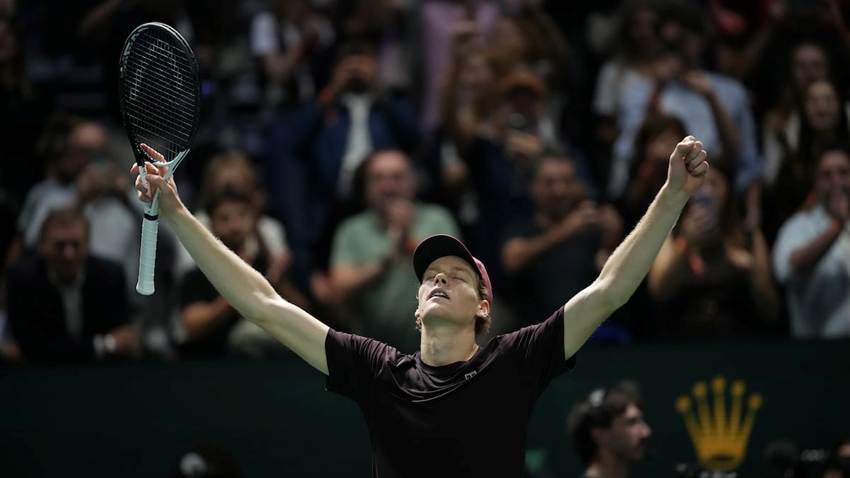 Jannik Sinner conquista el Masters de París y arrebata el número uno a Carlos Alcaraz