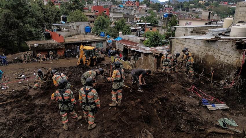 Los fallecidos por las inundaciones aumentan en México a 66 por una víctima más en Hidalgo
