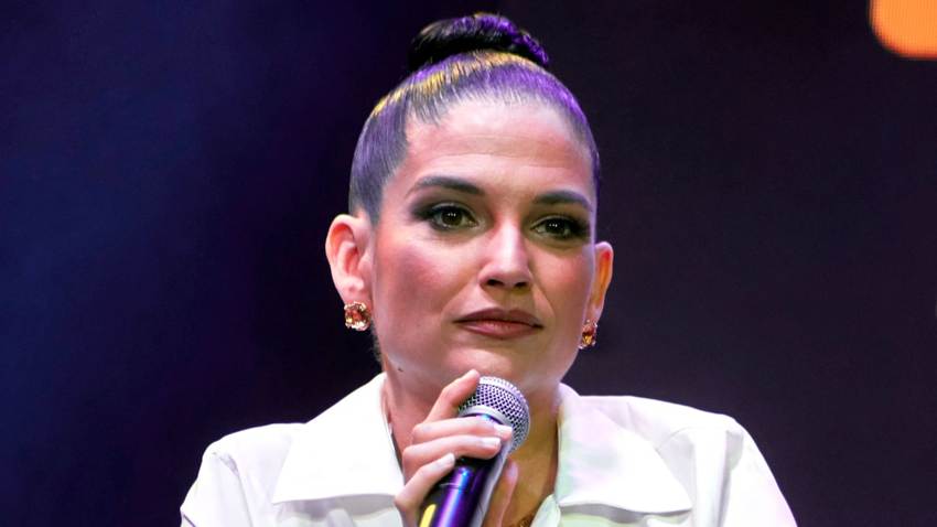 Natalia Jiménez explica por qué usó una ambulancia para llegar a la fiesta de Carlos Rivera