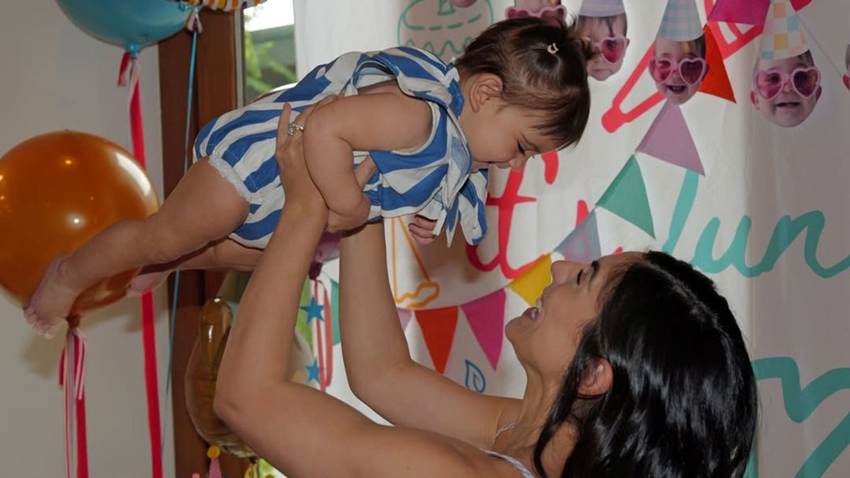 Con el corazón lleno de colores, Ana Brenda Contreras celebra el primer año de su hija, Aria