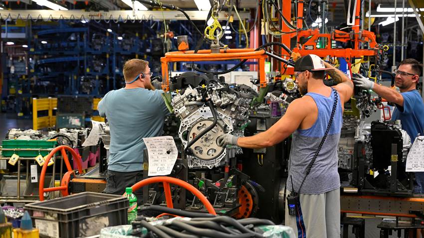 Escasez de semiconductores impacta a General Motors