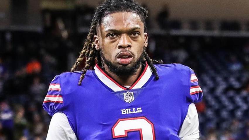 Damar Hamlin, jugador de la NFL, en estado crítico tras sufrir un paro cardíaco en pleno partido