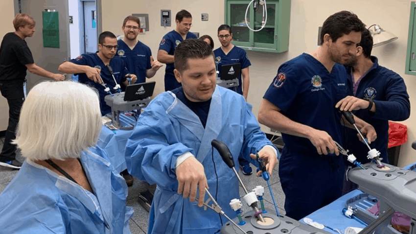 Urología reconstructiva al servicio de pacientes puertorriqueños y la práctica del Dr. Ramphis Morales