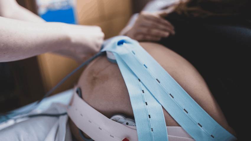 Investigadores confirman que el COVID-19 aumenta las complicaciones en el embarazo y el parto