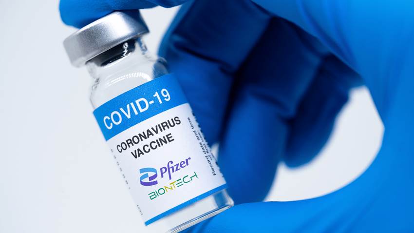 La variante delta no puede contra dos dosis de Pfizer o AstraZeneca