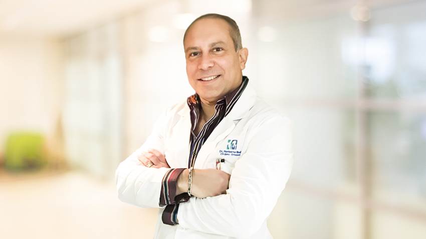 Pies que vuelven a caminar gracias a las manos del ortopeda Norberto Báez