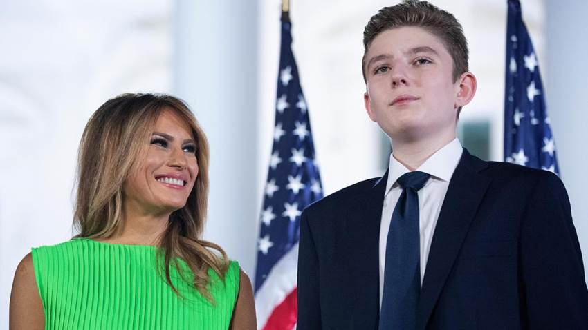 Melania Trump revela que su hijo Barron también dio positivo a COVID-19