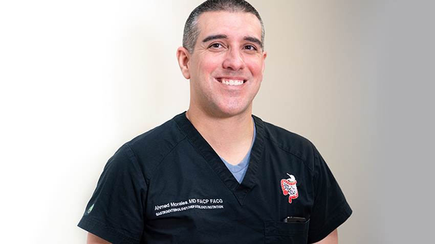 Especialista en colitis ulcerosa, su vida entre tener la condición y ser médico experto en la enfermedad