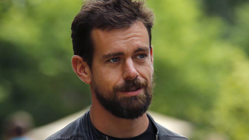 El jefe de Twitter vende su primer tuit por 2,9 millones de dólares
