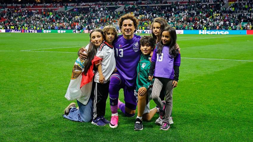 El especial festejo de Memo Ochoa con sus hijos tras la victoria de México en el Mundial 2026