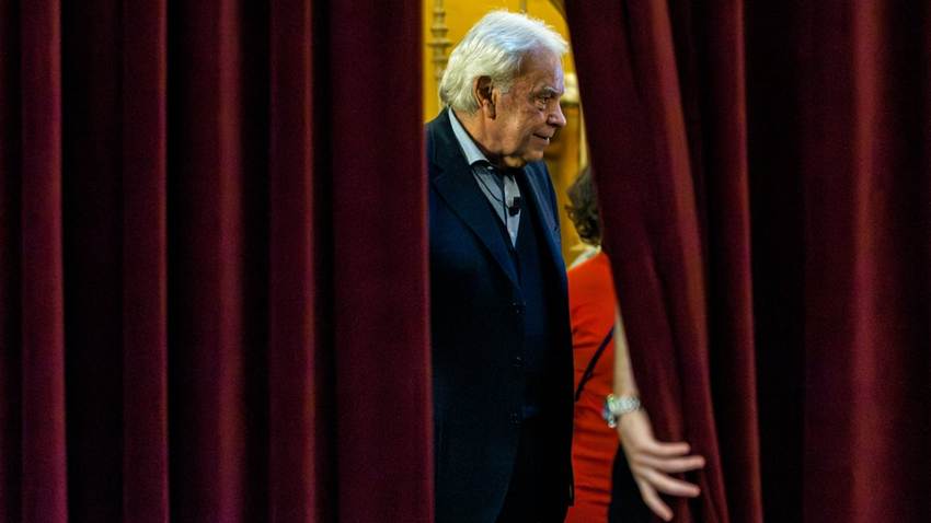 El PP alaba a Felipe González, pero su código disciplinario prevé la expulsión para quien critica así al partido