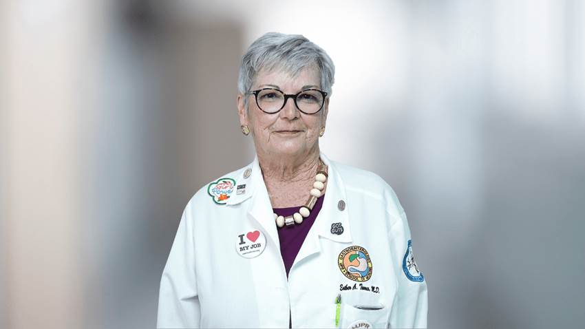 Dra. Esther Torres, la mujer que ha marcado un precedente en la gastroenterología de Puerto Rico