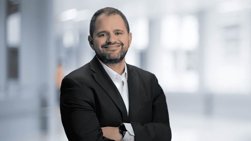 Consumo de alcohol puede exacerbar la violencia en festividades: Dr. William Lugo