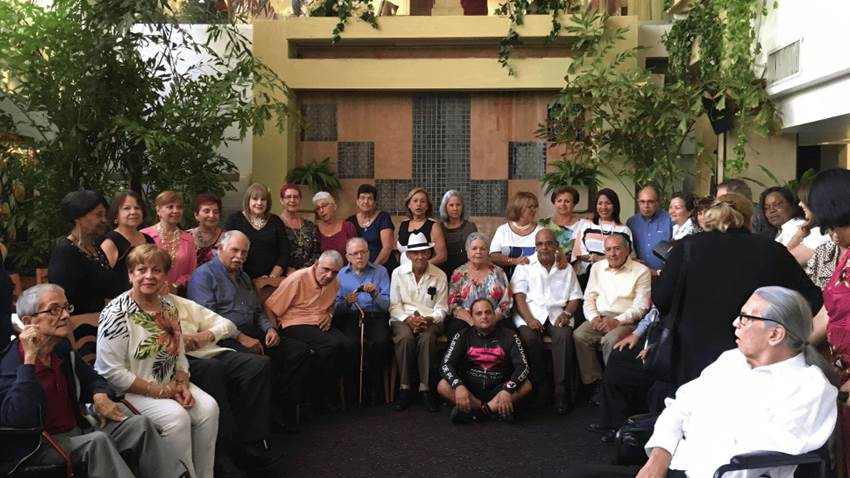 Fundación Puertorriqueña de Párkinson y el apoyo disciplinario terapéutico clave para pacientes o su círculo