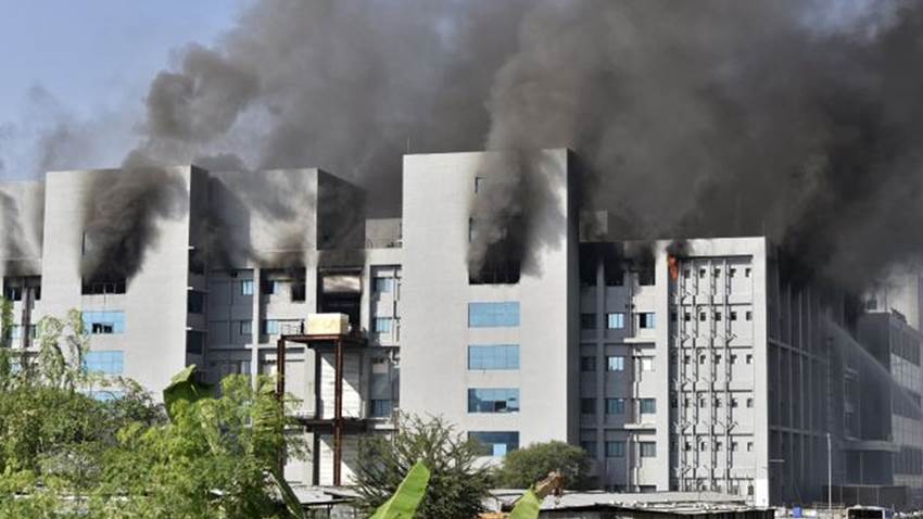 Incendio en fábrica de vacunas más grande del mundo deja 5 muertos