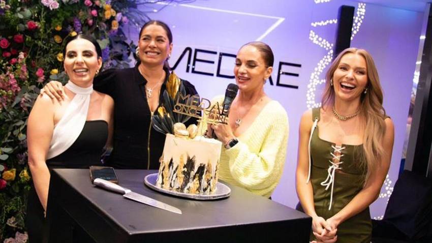 Galilea Montijo, Irina Baeva y Mariana Seoane en su papel de madrinas de lujo de una especial noche