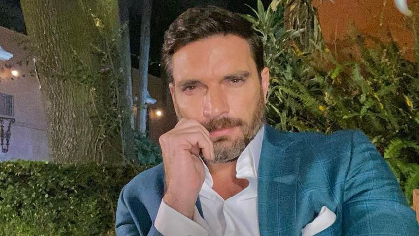 Julián Gil anuncia que dio positivo a coronavirus