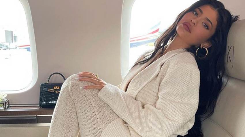 ¿Kylie Jenner ya tuvo a su bebé? Por esta foto sus fans sospechan que sí