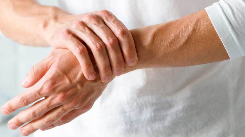 La humedad es la que causa dolor en las articulaciones, según estudio