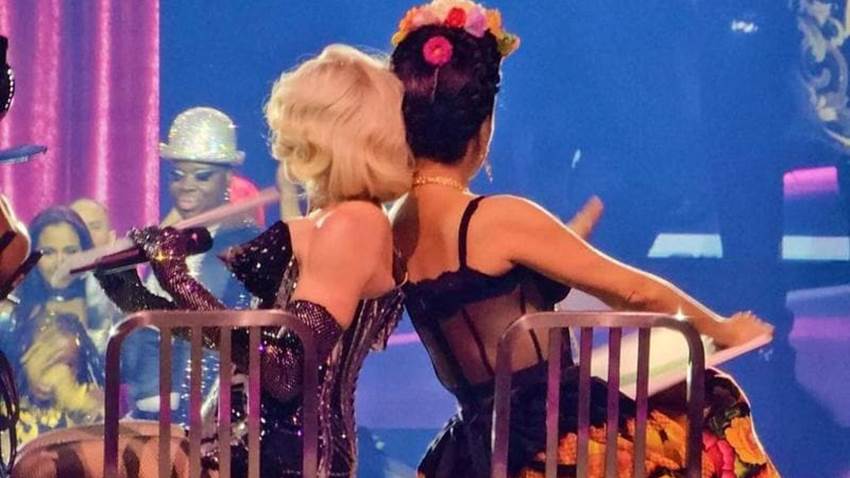 El mensaje de Salma Hayek a Madonna tras el emotivo momento que protagonizaron en el escenario en México