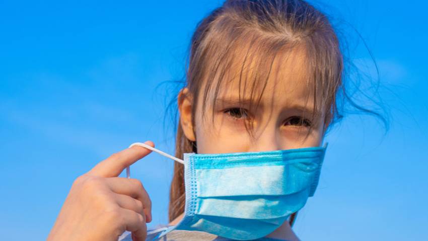 OMS: los niños menores de 5 años no deben usar mascarillas