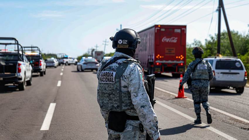 La Marina detiene a 13 personas tras un enfrentamiento en Sinaloa
