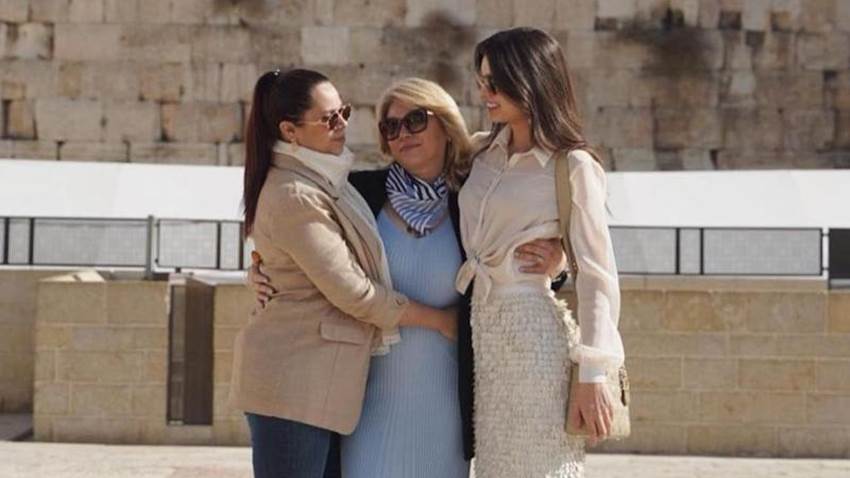 Eli, la discreta hermana de Nadia Ferreira, celebra su baby shower