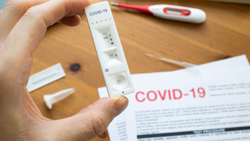 FDA autoriza pruebas para COVID-19 que no requieren receta médica y pueden realizarse en casa