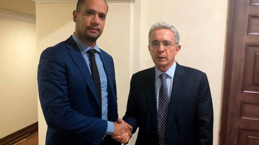 Un juez condena a siete años de prisión domiciliaria a Diego Cadena, el abogado de Álvaro Uribe, por sobornar testigos