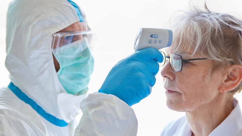 Virólogos advierten que la reinfección de COVID-19 sería crónica