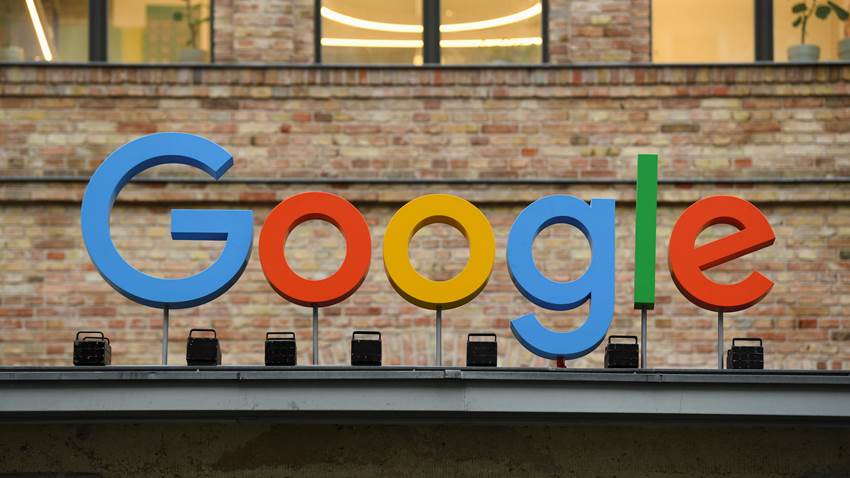 Google, Facebook y Microsoft, las tres empresas que más invierten en cabildeo ante la UE