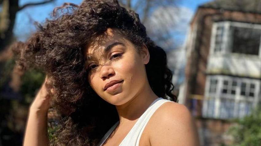 Ruby Barker, de ‘Bridgerton’, se sincera sobre sus problemas de salud mental: ‘Espero continuar con mi vida’