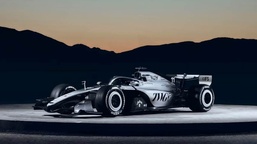 El Cadillac de Checo Pérez se estrena con lujo en el Super Bowl