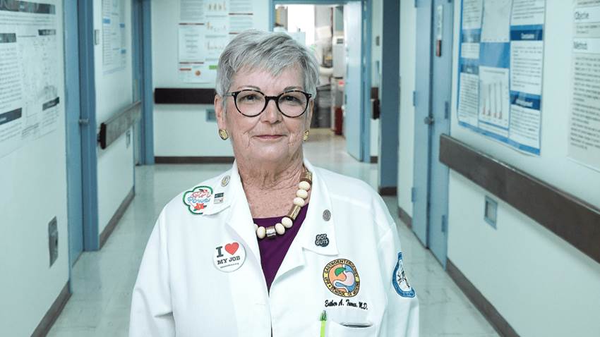 Diferenciar síntomas de Crohn y colitis ulcerativa es clave para mejorar tasas de remisión, Dra. Torres