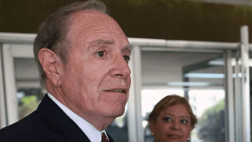 Hospitales en el país preparándose ante ola de contagios, cancelan vacaciones